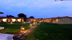 hotel-resort-gir.jpg